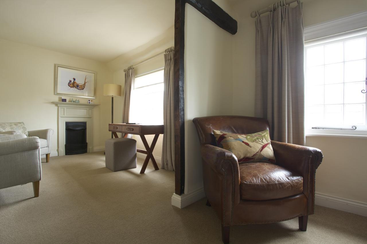 The Royal Oak, Yattendon Frilsham Экстерьер фото