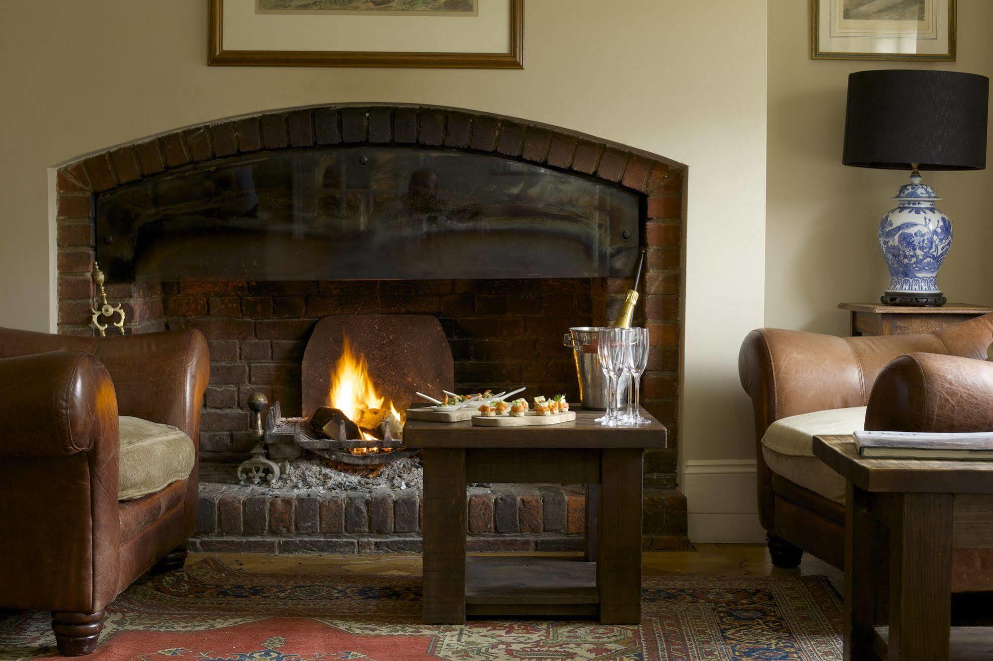 The Royal Oak, Yattendon Frilsham Экстерьер фото