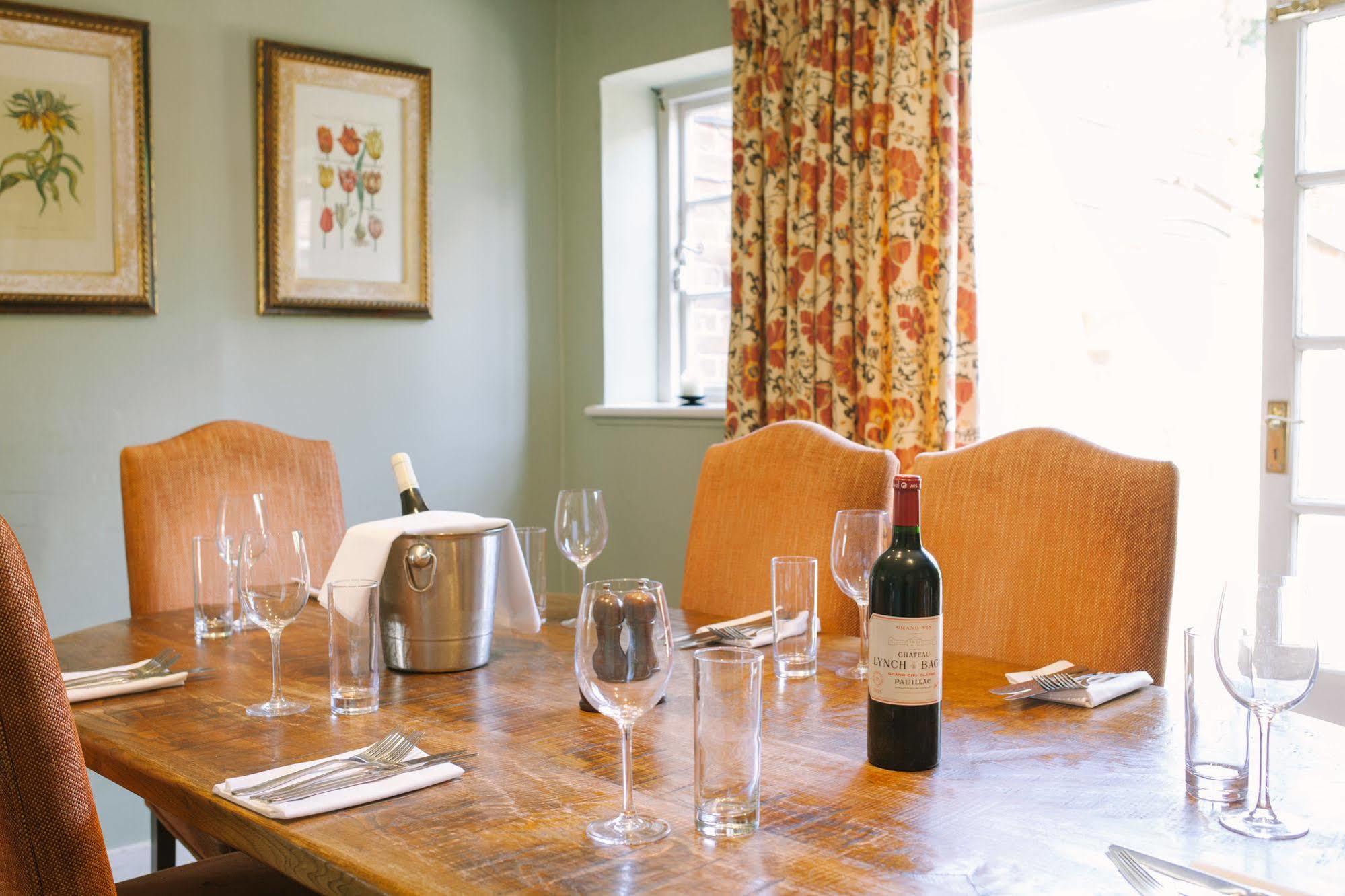 The Royal Oak, Yattendon Frilsham Экстерьер фото